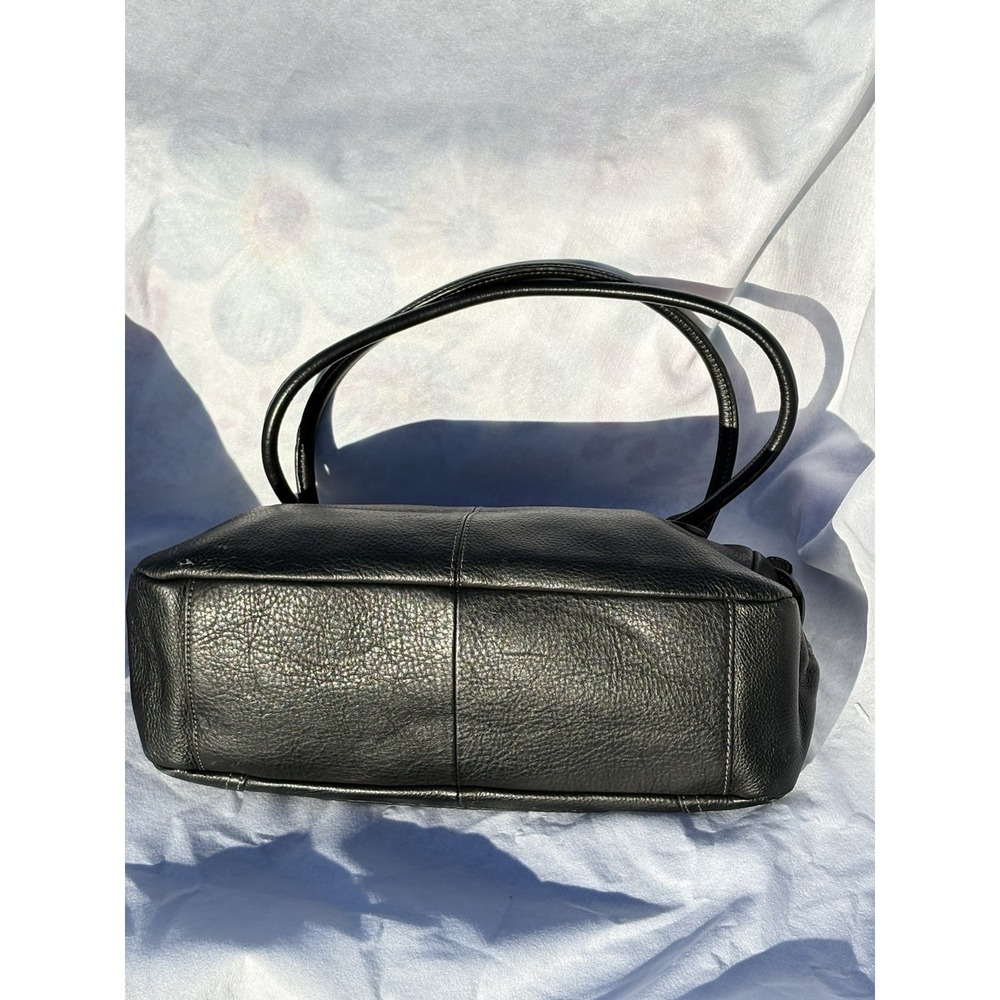 Vintage Etienne Aigner Classic Black Shoulder Purse With Silver Signature Buckle - Picture 5 of 10